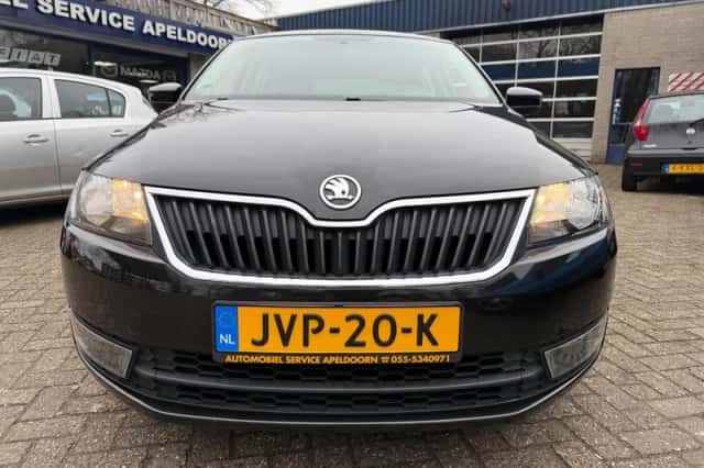 Škoda Rapid (2014) thumbnail 2