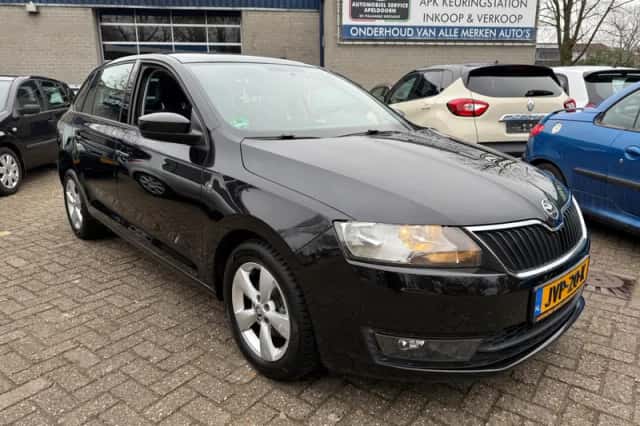 Škoda Rapid (2014) thumbnail 3