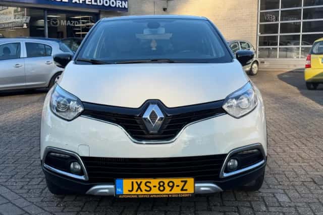 Renault Captur (2017) thumbnail 2