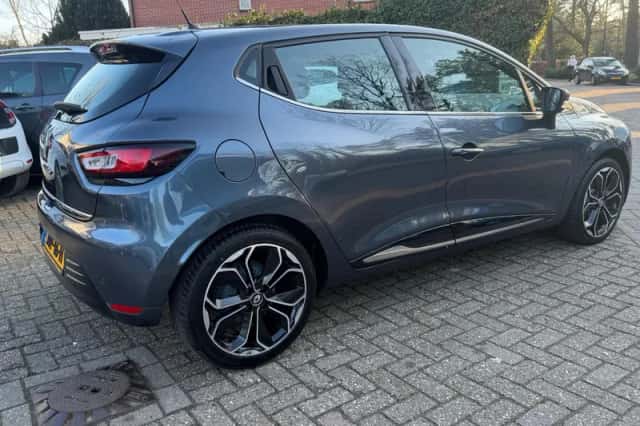 Renault Clio (2019) thumbnail 5