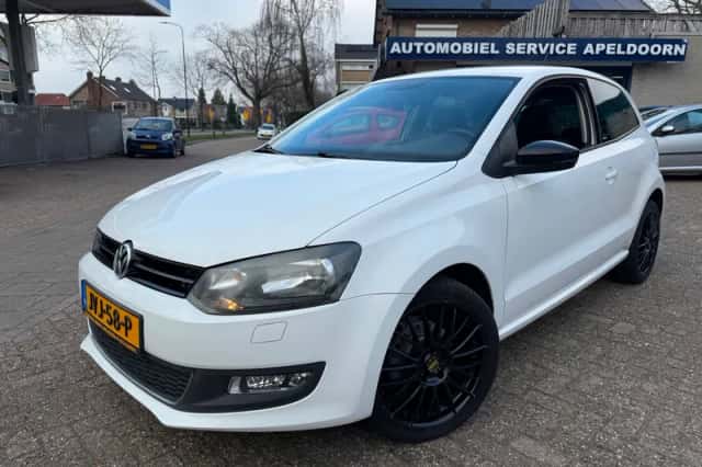 Volkswagen Polo (2011) thumbnail 1