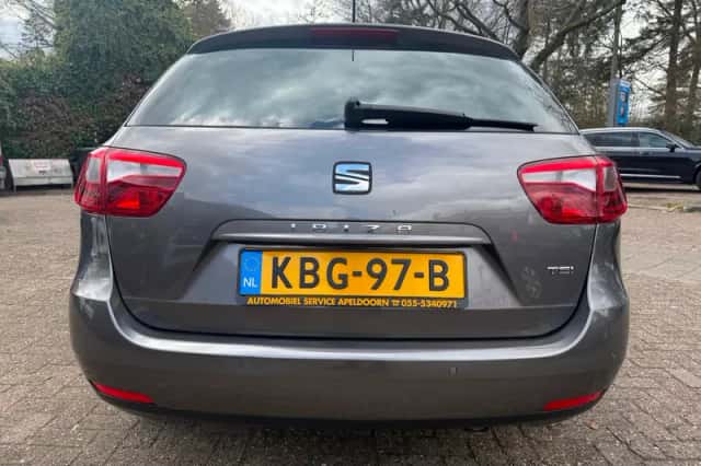 SEAT Ibiza (2016) thumbnail 6