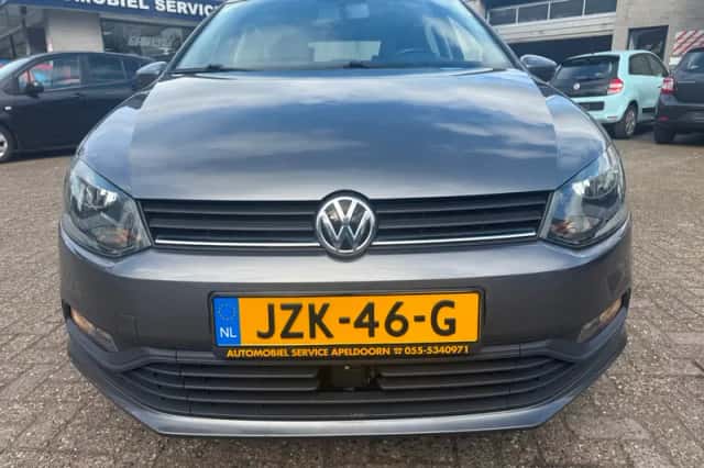 Volkswagen Polo (2016) thumbnail 2