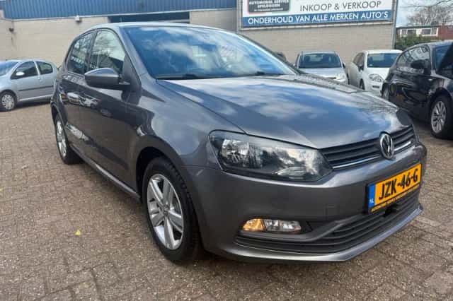 Volkswagen Polo (2016) thumbnail 3