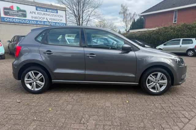 Volkswagen Polo (2016) thumbnail 4