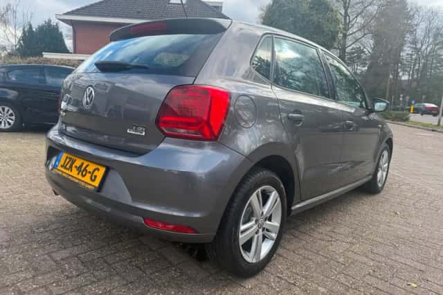 Volkswagen Polo (2016) thumbnail 5