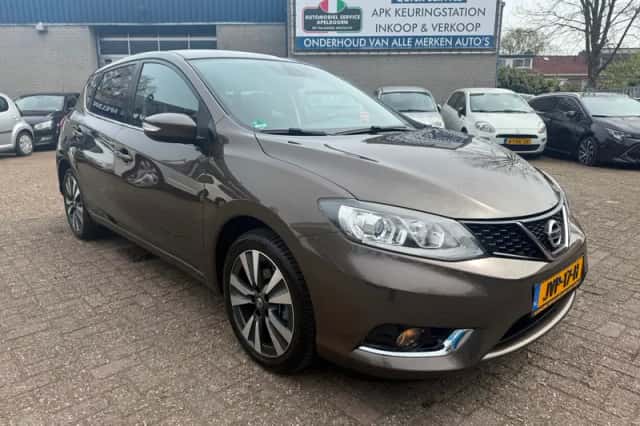 Nissan Pulsar (2015) thumbnail 3