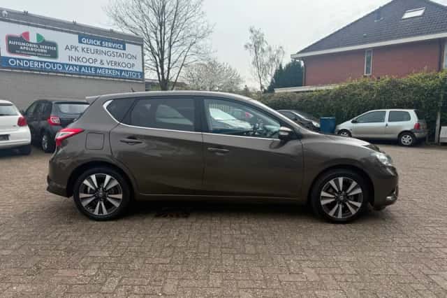 Nissan Pulsar (2015) thumbnail 4