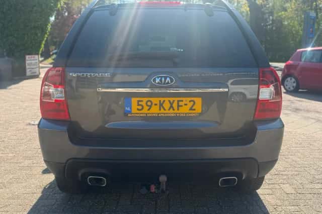 Kia Sportage (2010) thumbnail 6