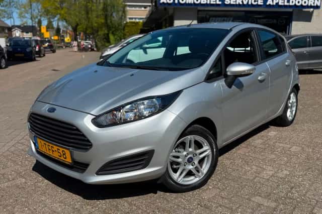 Ford Fiesta (2014) thumbnail 1