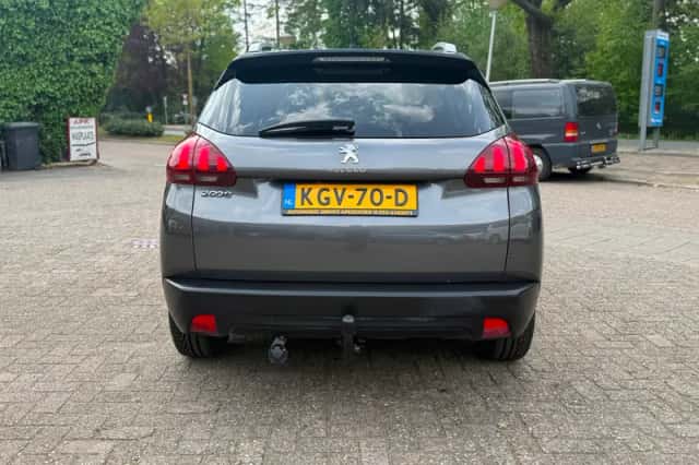 Peugeot 2008 (2018) thumbnail 6
