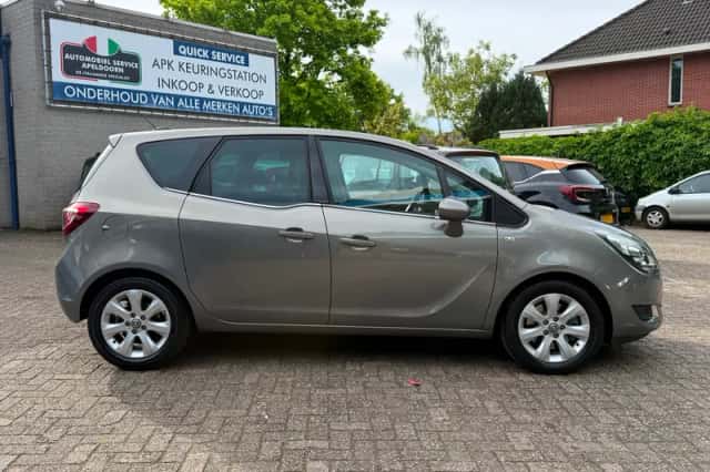 Opel Meriva (2016) thumbnail 4