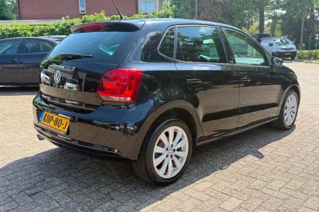 Volkswagen Polo (2012) thumbnail 5