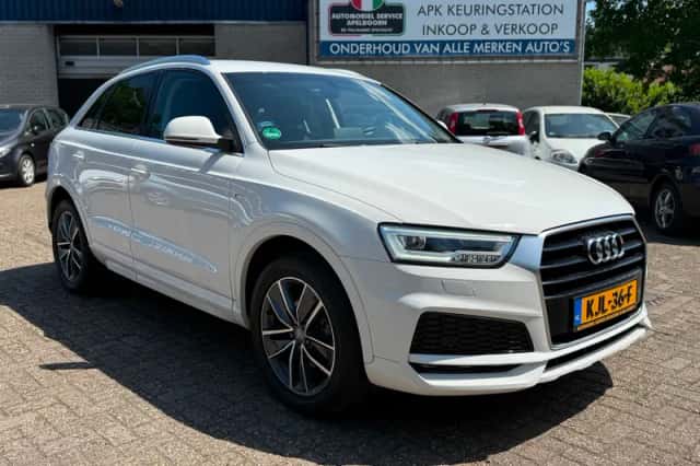 Audi Q3 (2018) thumbnail 3