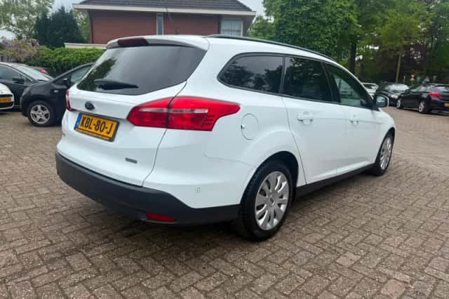Ford Focus (2015) thumbnail 5