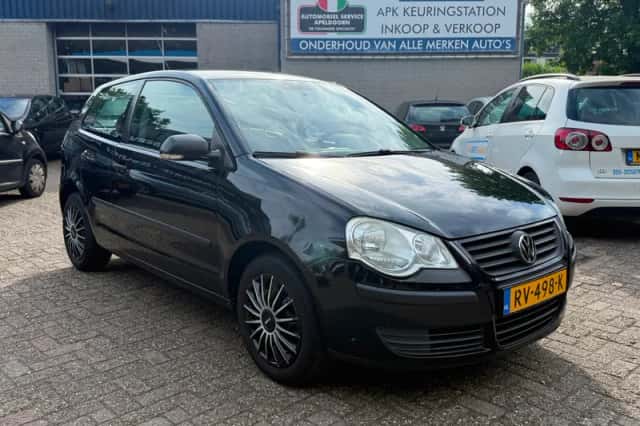 Volkswagen Polo (2008) thumbnail 3