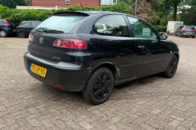 SEAT Ibiza (2002) thumbnail 5