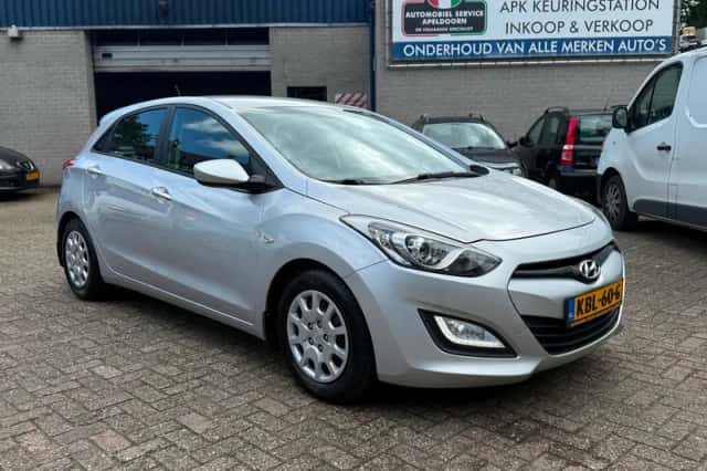 Hyundai i30 (2013) thumbnail 3