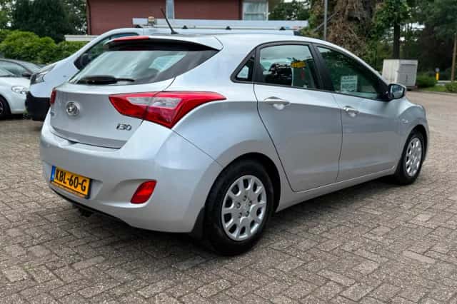 Hyundai i30 (2013) thumbnail 5