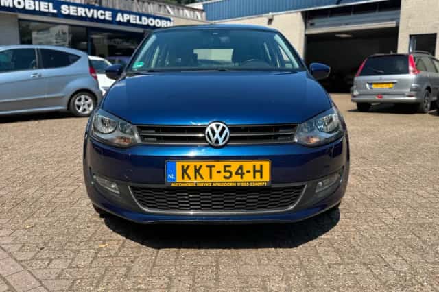 Volkswagen Polo (2011) thumbnail 2