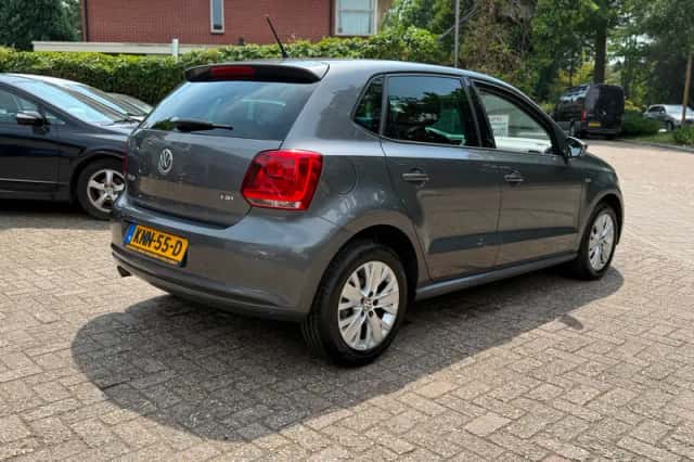 Volkswagen Polo (2013) thumbnail 5