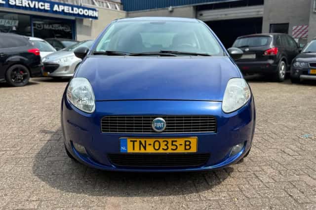 Fiat Grande Punto (2007) thumbnail 2
