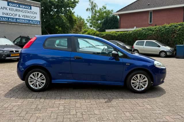 Fiat Grande Punto (2007) thumbnail 4
