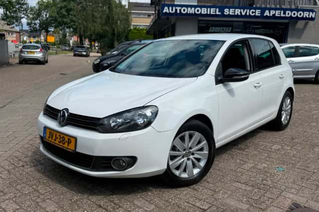 Volkswagen Golf (2011) thumbnail 1