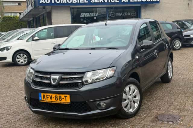 Dacia Sandero (2015) thumbnail 1