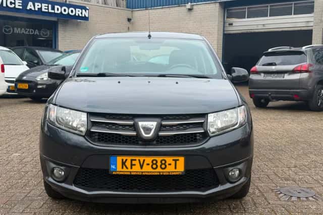 Dacia Sandero (2015) thumbnail 2