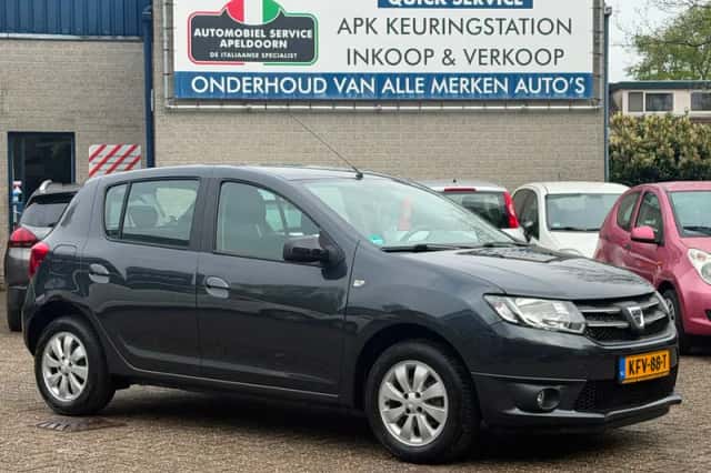 Dacia Sandero (2015) thumbnail 3