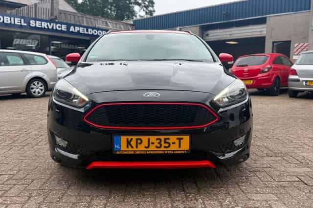 Ford Focus (2017) thumbnail 2