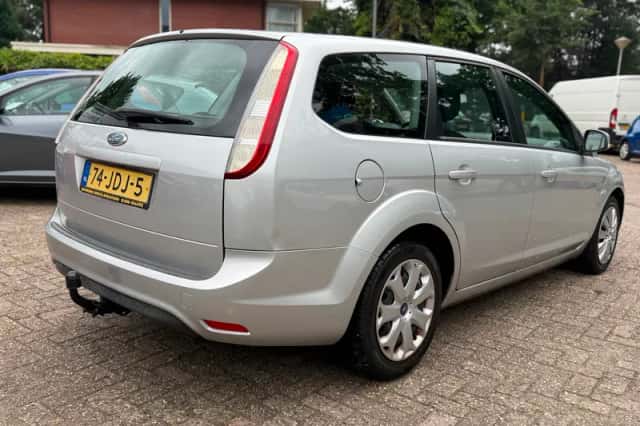 Ford Focus (2009) thumbnail 5