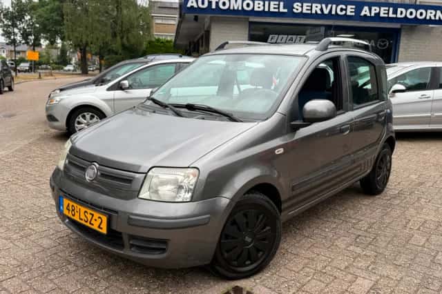 Fiat Panda (2010) thumbnail 1