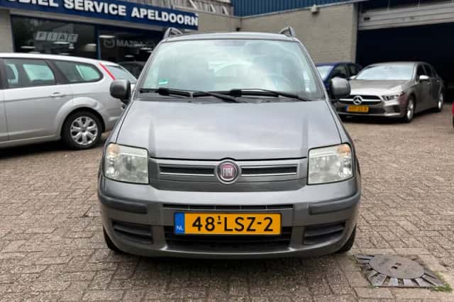 Fiat Panda (2010) thumbnail 2