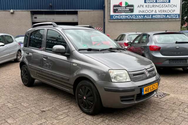 Fiat Panda (2010) thumbnail 3