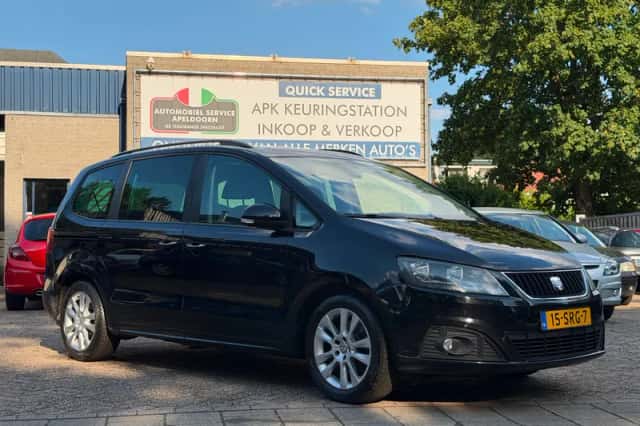 SEAT Alhambra (2011) thumbnail 2