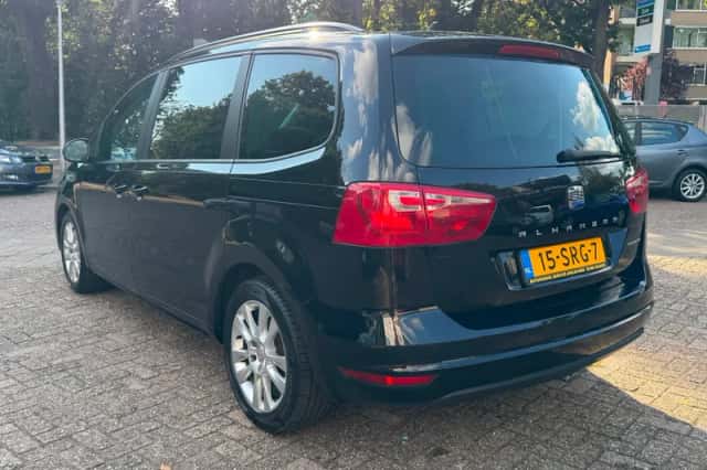 SEAT Alhambra (2011) thumbnail 6