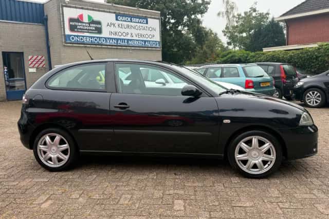 SEAT Ibiza (2006) thumbnail 3