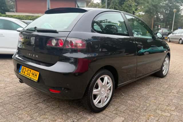 SEAT Ibiza (2006) thumbnail 4