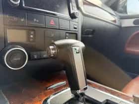 Volkswagen Touareg (2008) thumbnail 13