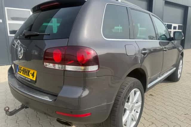 Volkswagen Touareg (2008) thumbnail 6