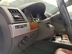 Volkswagen Touareg (2008) thumbnail 9