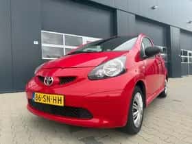 Toyota Aygo (2006) thumbnail 2