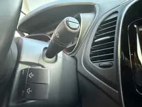 Renault Captur (2018) thumbnail 50