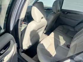 Volvo V70 (2005) thumbnail 8