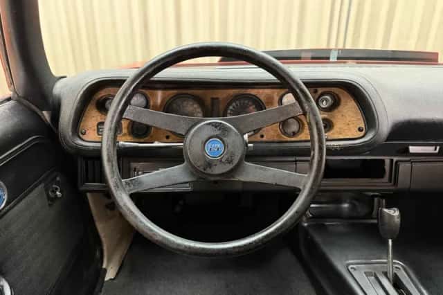 Chevrolet Camaro (1975) thumbnail 4