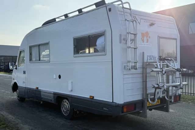 Iveco EUROYACHT (1996) thumbnail 2