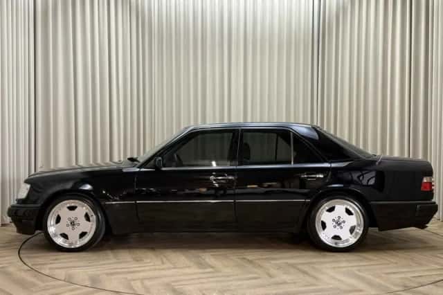 Mercedes-Benz E-Klasse (1992) thumbnail 6