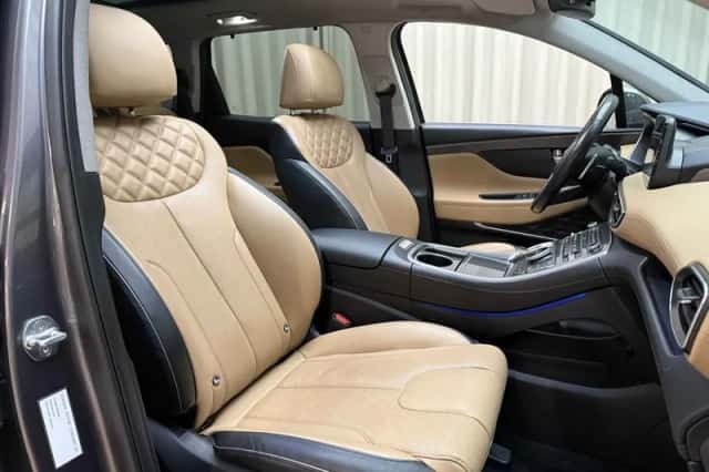 Hyundai Santa Fe (2021) thumbnail 3